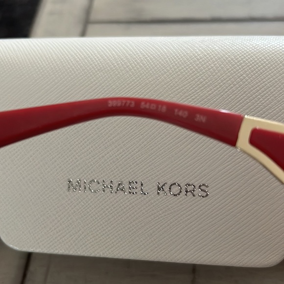 Micheal Kors 399773 54/18 leopard print frames with gold &red . - Picture 3 of 3